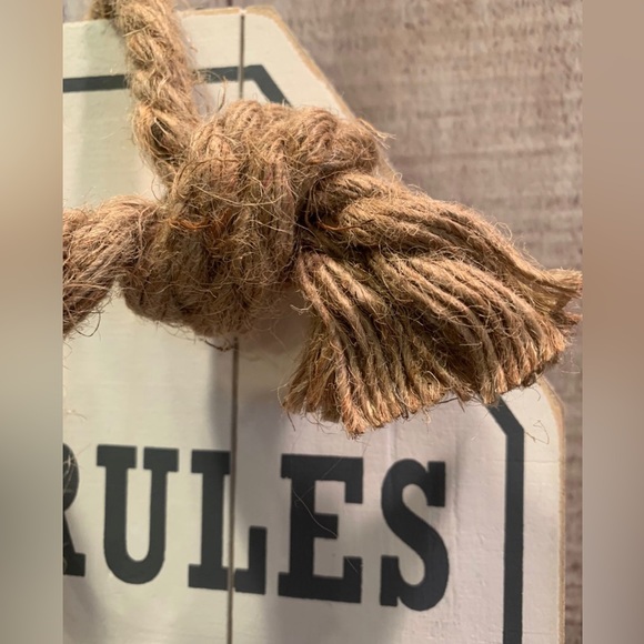 Farmhouse Style House Rules Sign - Picture 2 of 6